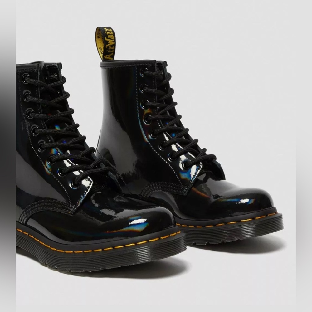 New Dr. Martens Womens 1460 W Rainbow Patent Leather Boot, Black Size 7 - Picture 3 of 8